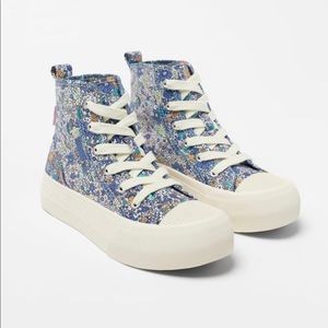 Zara girls floral print high top sneakers (size 32EU/ 1US)